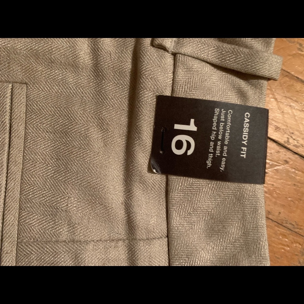 The Limited size 16 wide leg crops/capris